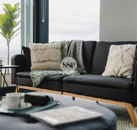 Green with Envy SC 1B Chic Apartment FREE WIFI - Click Find