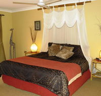Gumtree on Gillies Bed and Breakfast - Click Find