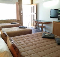 Guyra Motor Inn - Click Find
