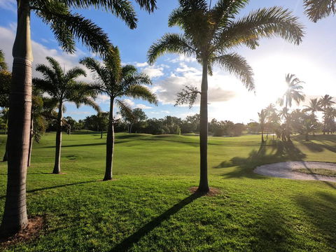 Halliday Bay Resort - Click Find 0