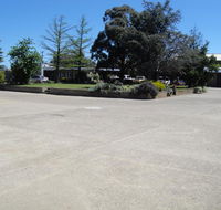Hamilton Hume Motor Inn - Click Find