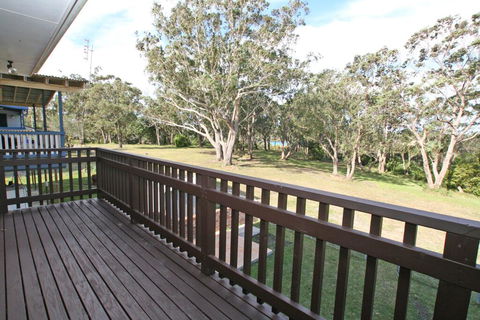 Hill Top Water And Bush Views - Bet 4u 3