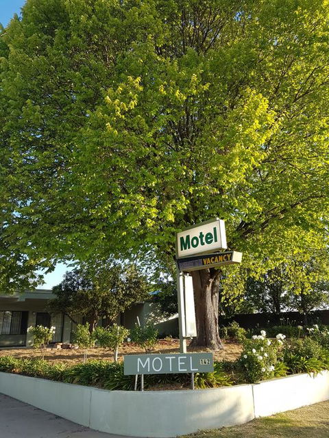 Holbrook SKYE Motel - Click Find 0