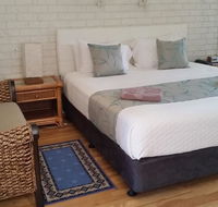 Holland Park Motel - Click Find