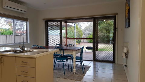 Homely Getaways - Eighth Street Mildura - Bet 4u 0