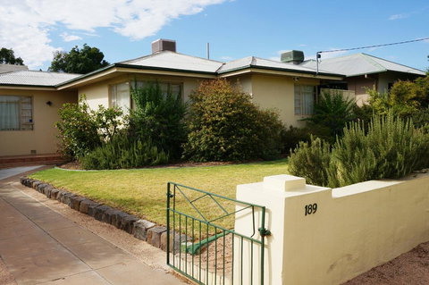 It's On Walnut - Bet 4u 1