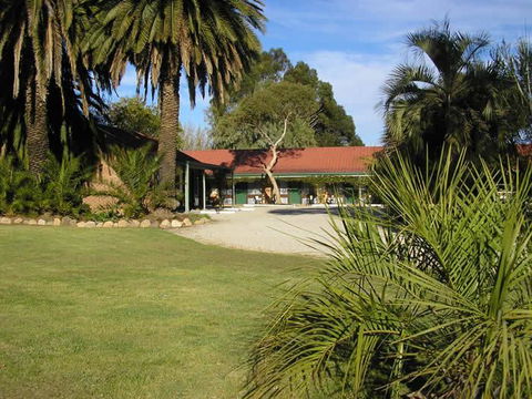 Jolly Swagman Motor Inn Holbrook - Click Find 0