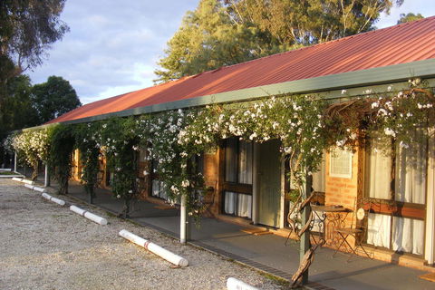 Jolly Swagman Motor Inn Holbrook - Click Find 2
