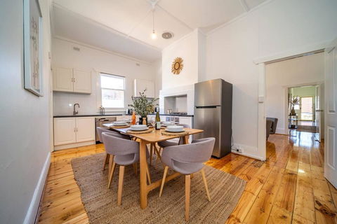 Kairos In Keswick-Wifi - Netflix - Nespresso - Click Find 3