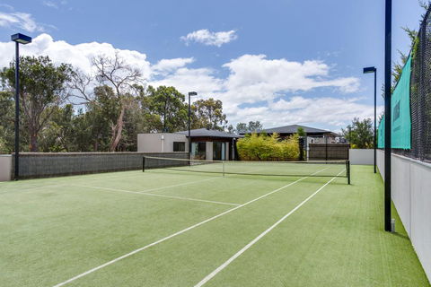 Kalina Retreat: Resort Style Tennis & Pool - Bet 4u 3