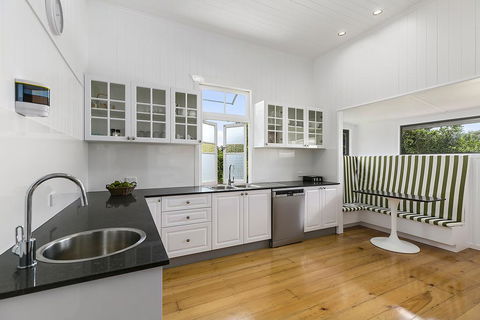 Kenilworth Boutique Accommodation - Click Find 0