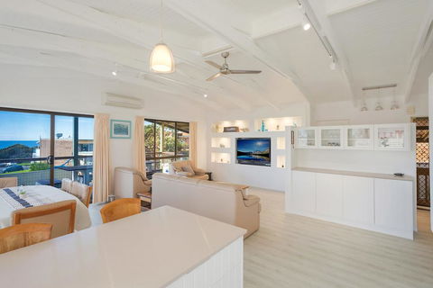 Kianga Parade Beach House - Click Find 1