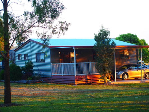 Killarney View Cabins And Caravan Park - Clickz 0