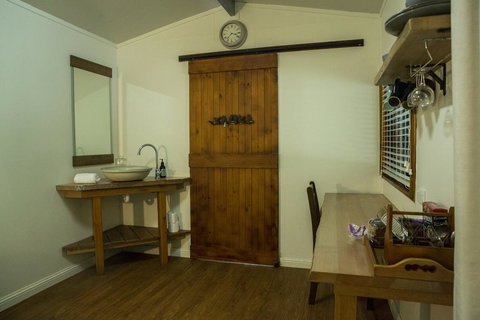 Kingfisher Cabin - Bet 4u 3