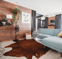 Kirra Hill Coolangatta Renovated Apt w Beach Views - Bridge Guide