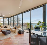 Kylakin - Derwent River Waterfront Views Tennis Court Foxtel - Bet 4u