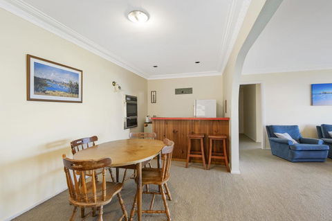 La Mer, 19 Dulconghi Street - Click Find 2