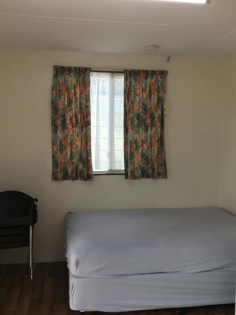 Lake Albert Caravan Park - Click Find 2