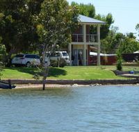 Lake Boga Waterfront Holiday House - Bet 4u