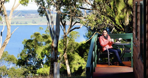 Lakes And Craters Holiday Park - Bridge Guide 3