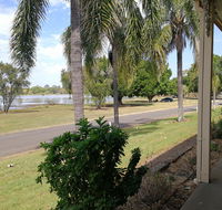 Lakeside Lodge Motel - Click Find