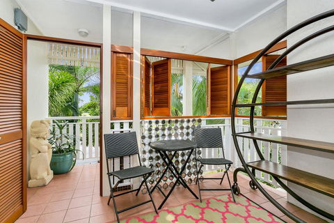 Lilyfield Apartments - Two Bedroom Apartment - Bridge Guide 1