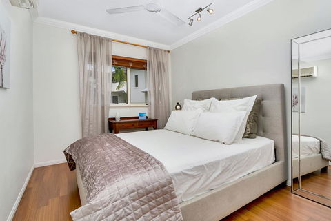 Lilyfield Apartments - Two Bedroom Apartment - Bridge Guide 2
