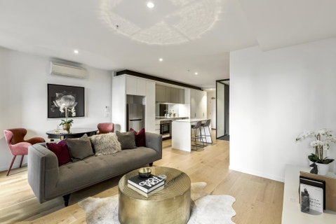 Luxuria Apartments - Manhattan - Lawyer Find 1