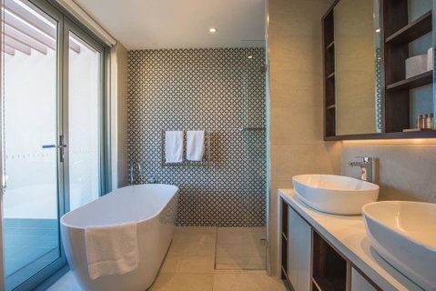 Luxurious Townhouse With Natural Light In Rosebery - Lawyer Find 2