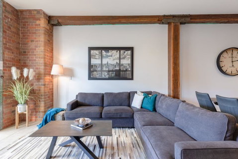 Luxury 3 Brm 2 Bath Woolstore Apt With Courtyard - Lawyer Find 2