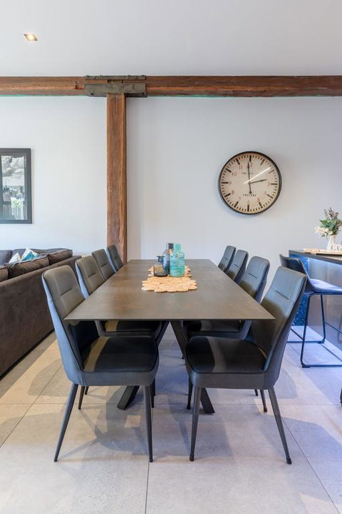 Luxury 3 Brm 2 Bath Woolstore Apt With Courtyard - Lawyer Find 3