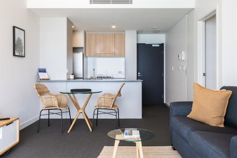 Luxury Beachfront Apartment In Newcastle - Lawyer Find 2