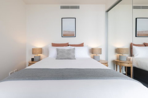 Luxury Beachfront Apartment In Newcastle - Lawyer Find 3