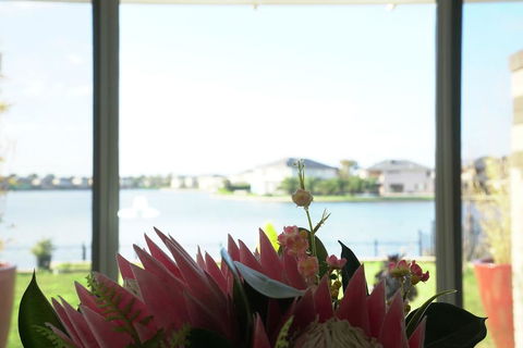 Luxury Waterfront Villa In Sanctuary Lakes - Bet 4u 3