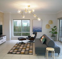 Luxury Waterfront Villa in Sanctuary Lakes - Bet 4u