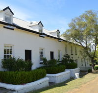 Lythgo's Row Colonial Cottages - Click Find