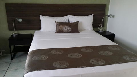 Mackay Motor Inn - Click Find 3
