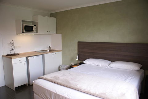 Mackay Motor Inn - Click Find 0