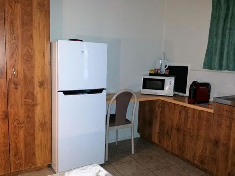 Mackay Motor Inn - Click Find 1