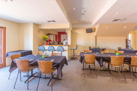 Mackay Rose Motel - Click Find 1