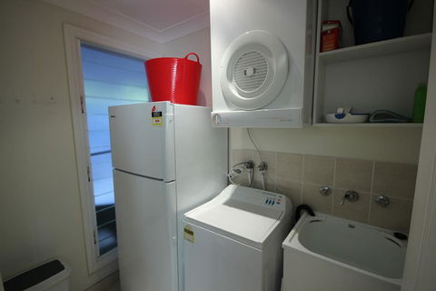 MAGIC BEACH HOUSE - PET FRIENDLY - DBD 2