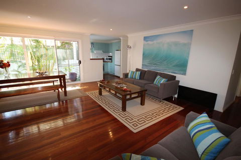 MAGIC BEACH HOUSE - PET FRIENDLY - DBD 0