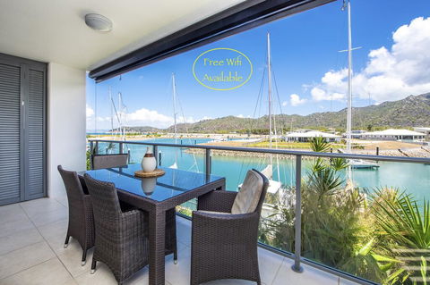 Magnetic Blue Waterfront Apartments - Bet 4u 0