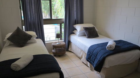 Magnetic Reef Apartments Unit 3 - Bet 4u 3