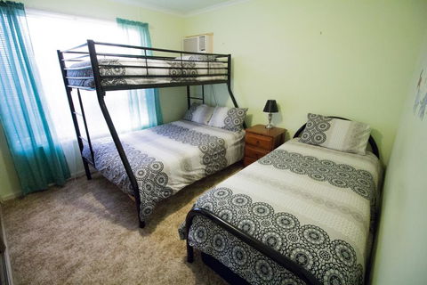 Manilla Cottage - Manilla NSW - Lawyer Find 2
