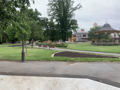 Market St Lodge - Click Find 1