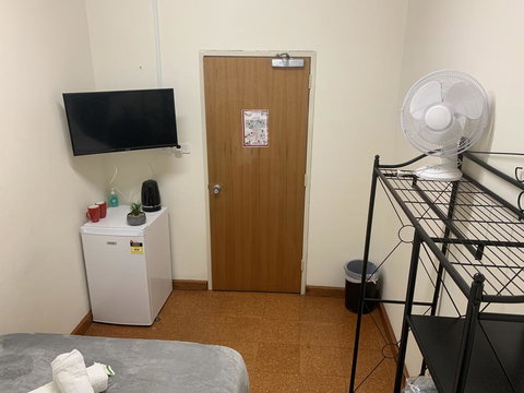 Market St Lodge - Click Find 3