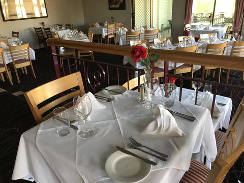 McNevins Tamworth Motel - Click Find 1