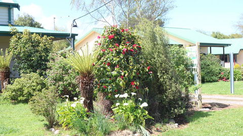 Meredith House & Apartments Strahan - Click Find 1