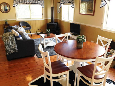 Milford Country Cottages - DBD 2